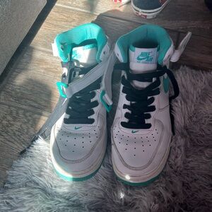 White and Teal Nike Shoes Women size 7